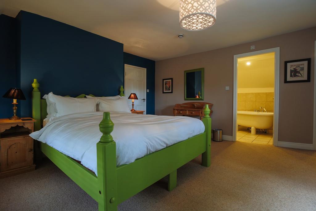 サースク Fantinos Bed & Breakfast エクステリア 写真