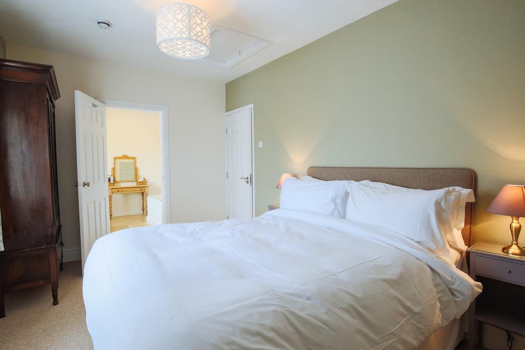サースク Fantinos Bed & Breakfast エクステリア 写真